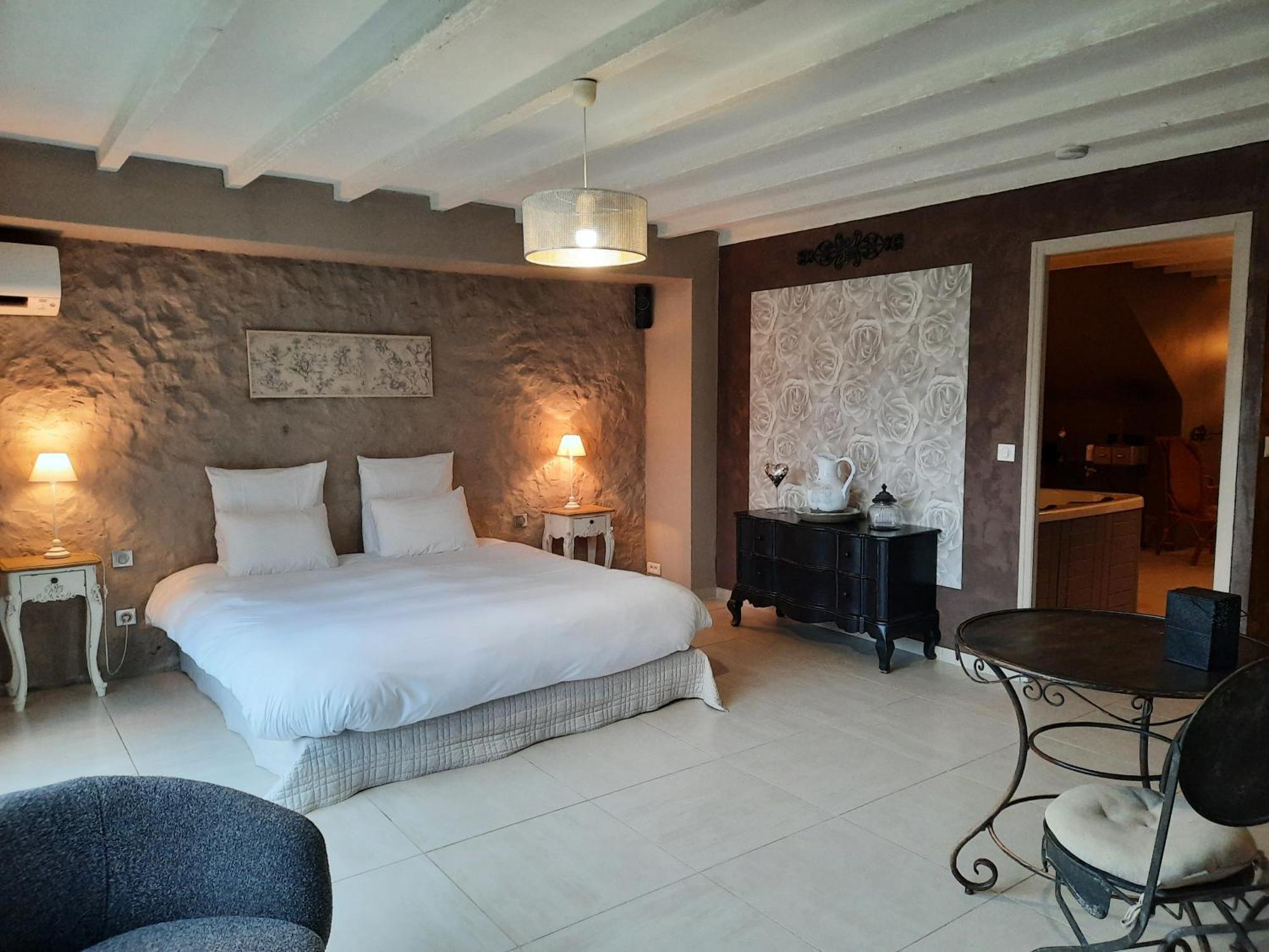 Charme Au Fil De L'Eau Hotel Vendieres Luaran gambar